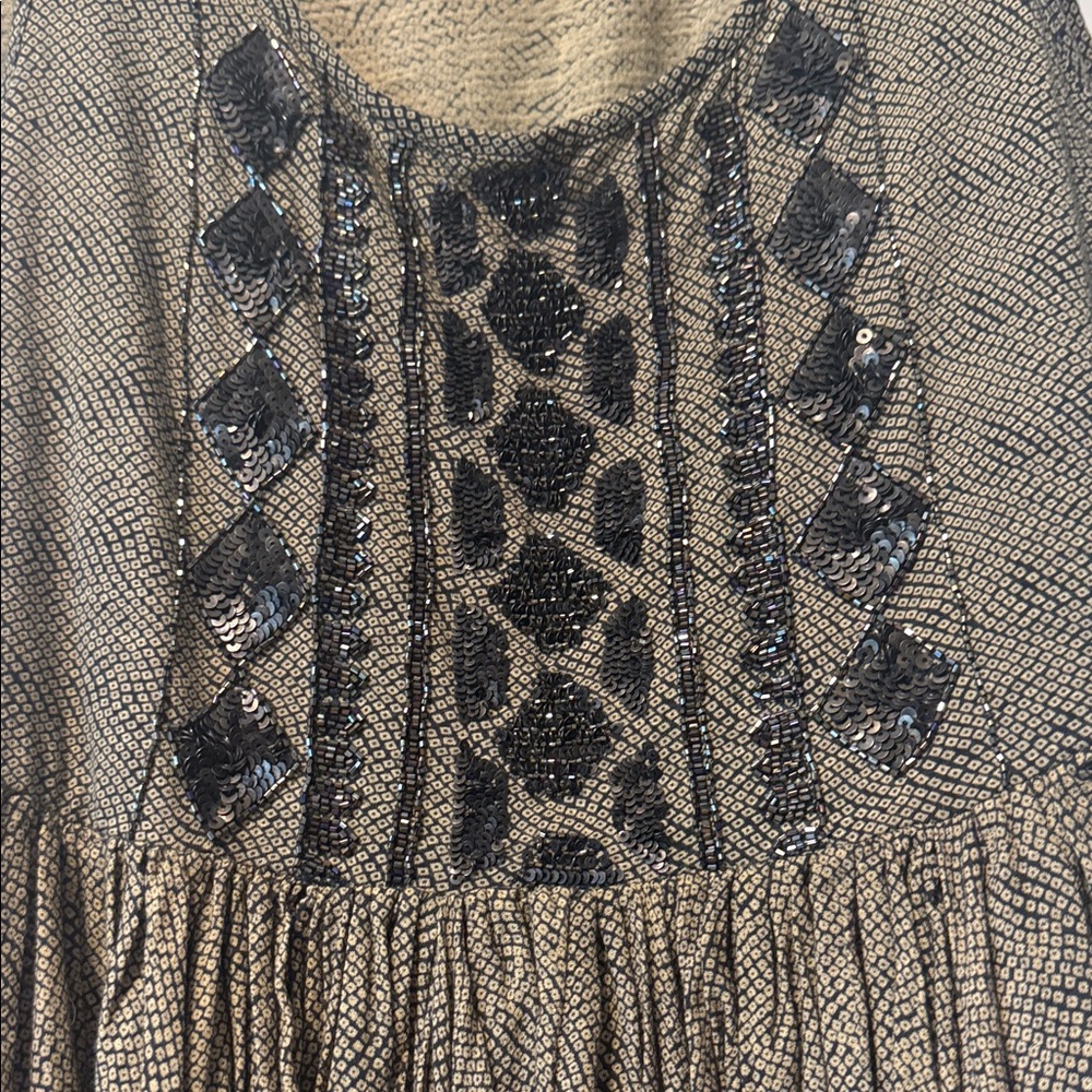 Beaded Ombre Peplum Tank Top - Black and Tan - Picture 3 of 5